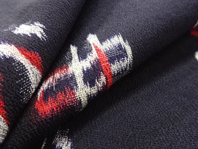  大正ロマン　抽象花模様織り出しお召着物